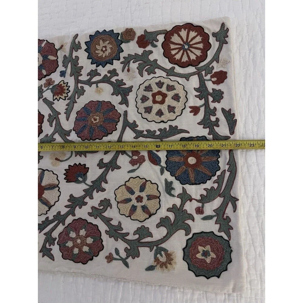 Pottery Barn Penelope Embroidered Pillow Cover 22”x22” EUC 100% Cotton